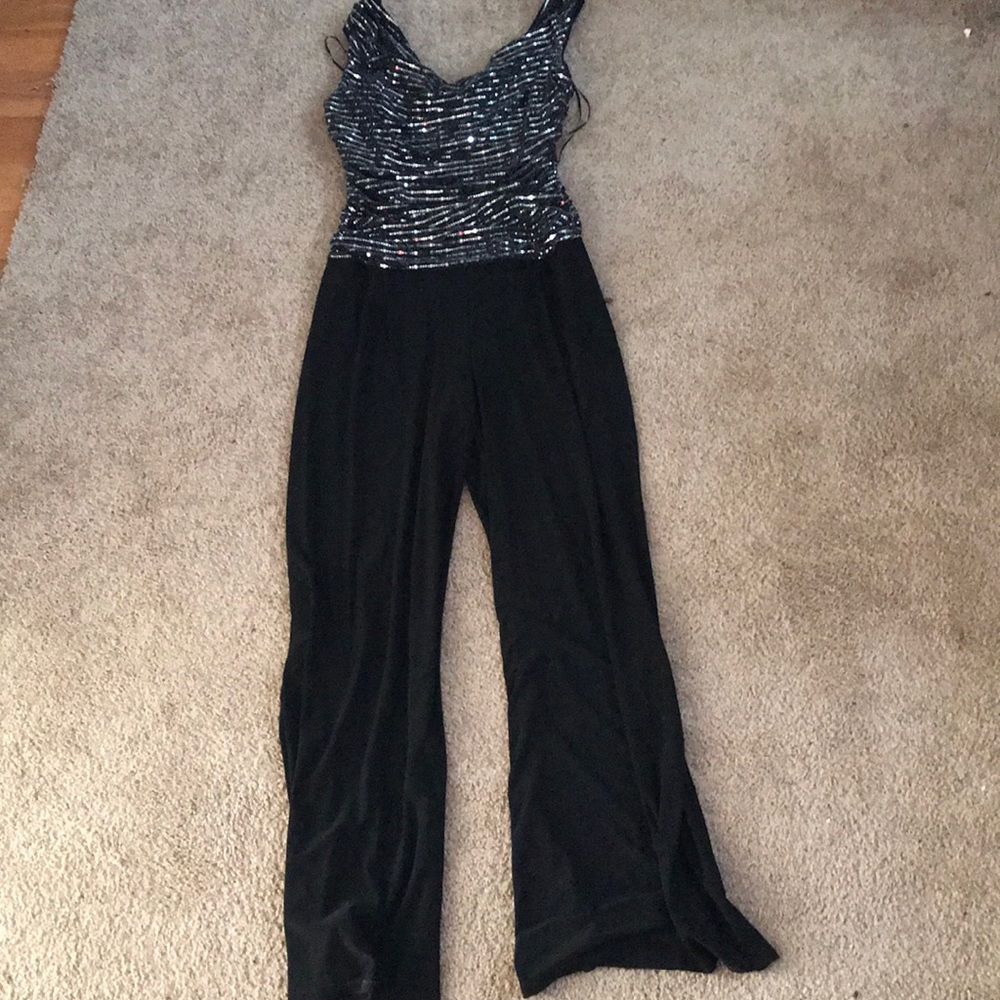 Bling bling sleeveless jumpsuit .